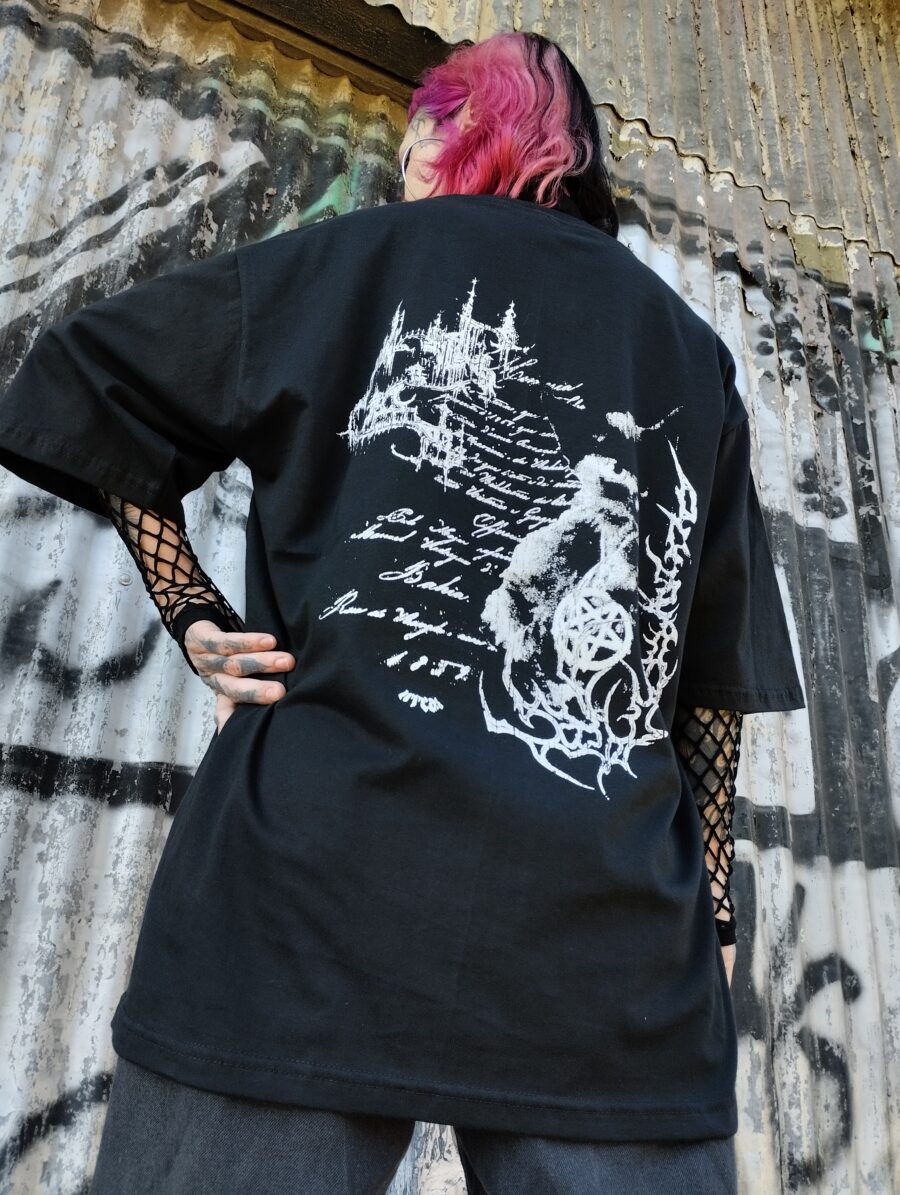 Remera Oversize "Lost Familiar" - Image 3